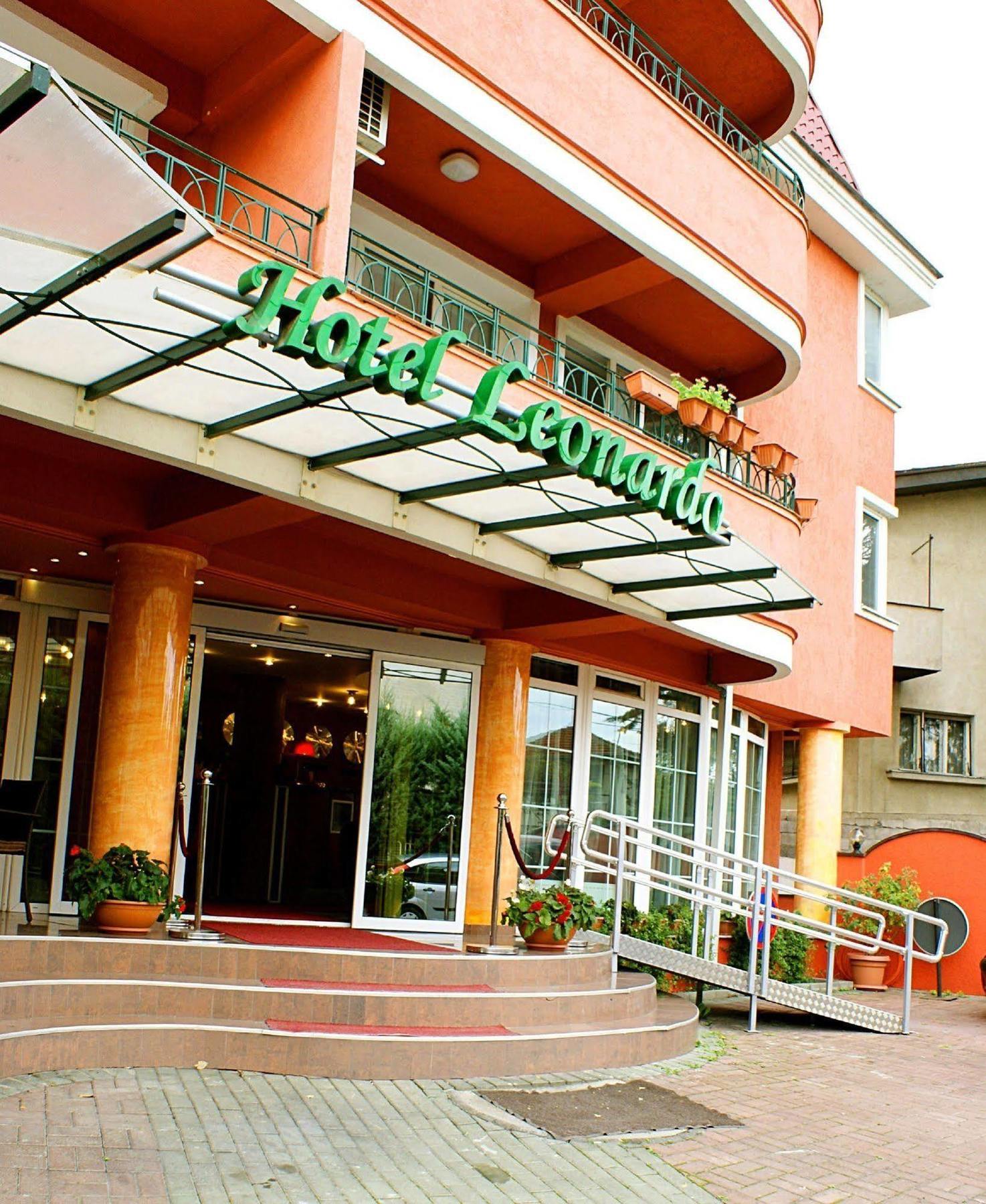 Leonardo Hotel Skopje Luaran gambar