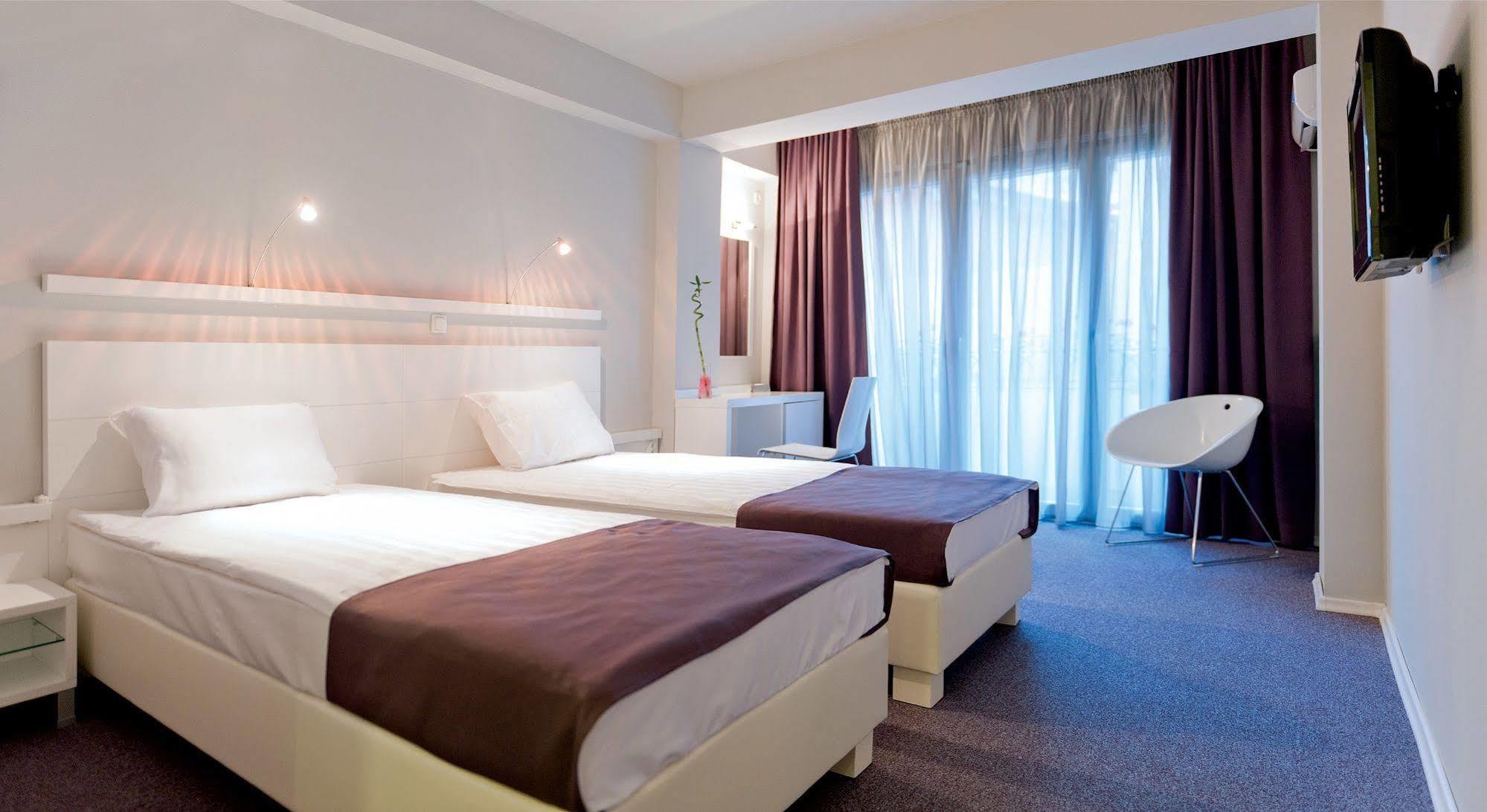 Leonardo Hotel Skopje Luaran gambar