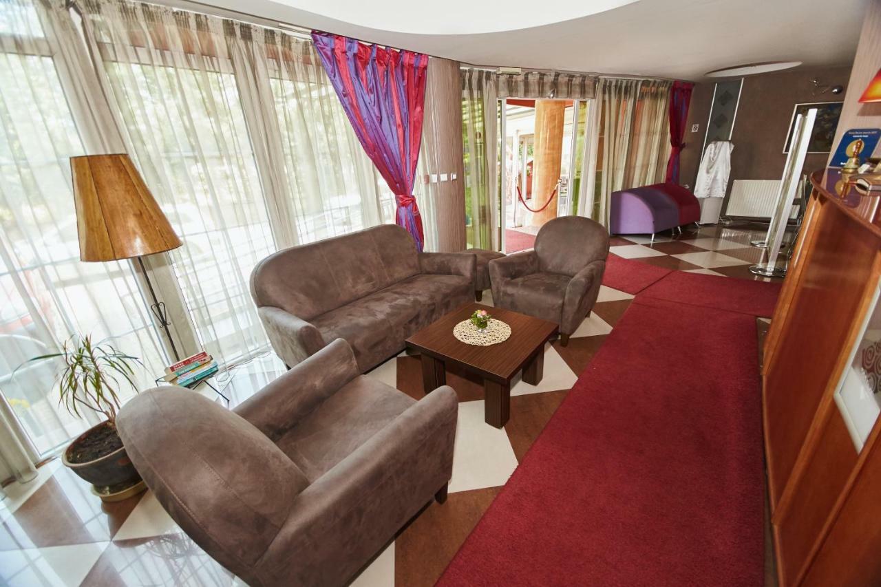 Leonardo Hotel Skopje Luaran gambar