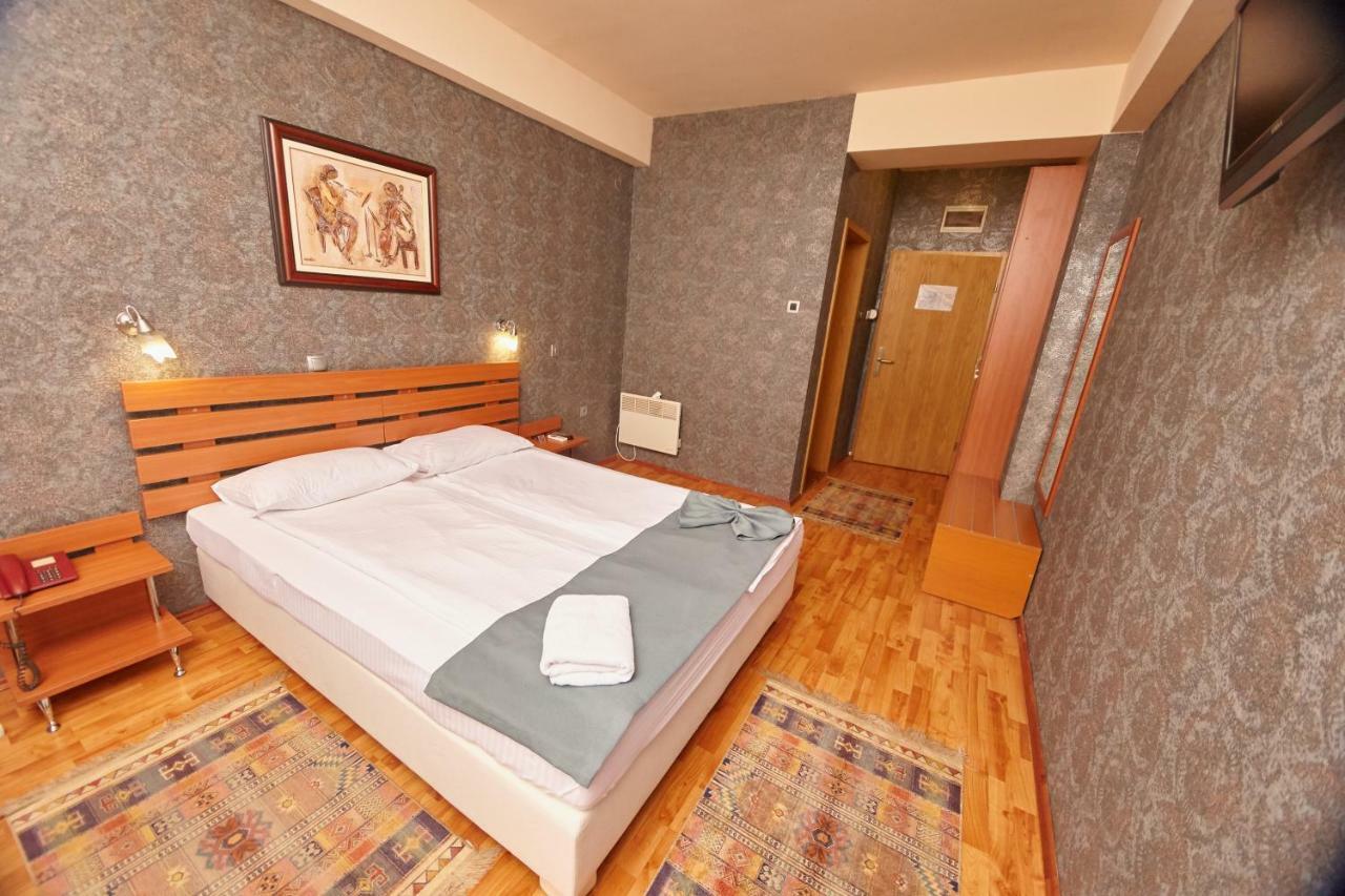 Leonardo Hotel Skopje Luaran gambar