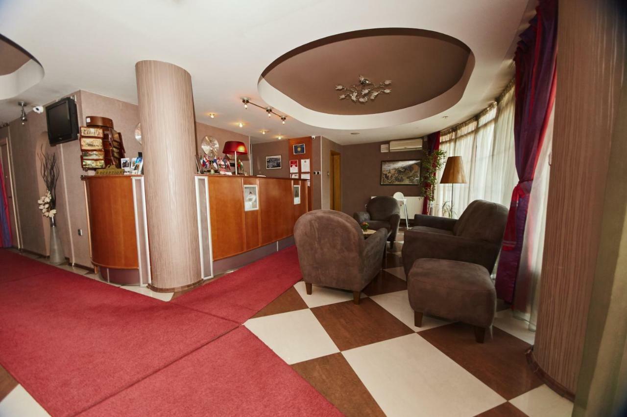 Leonardo Hotel Skopje Luaran gambar